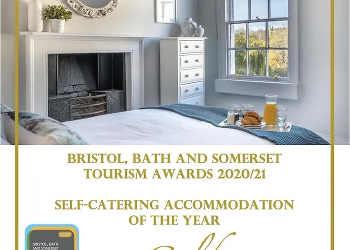 The Apartment, Bath